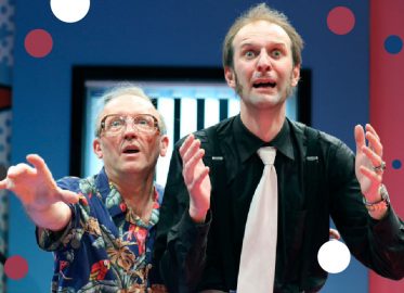 Mayday 2 | spektakl Och-Teatr