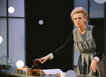 Promieniowanie | spektakl w Warszawie - Bilety